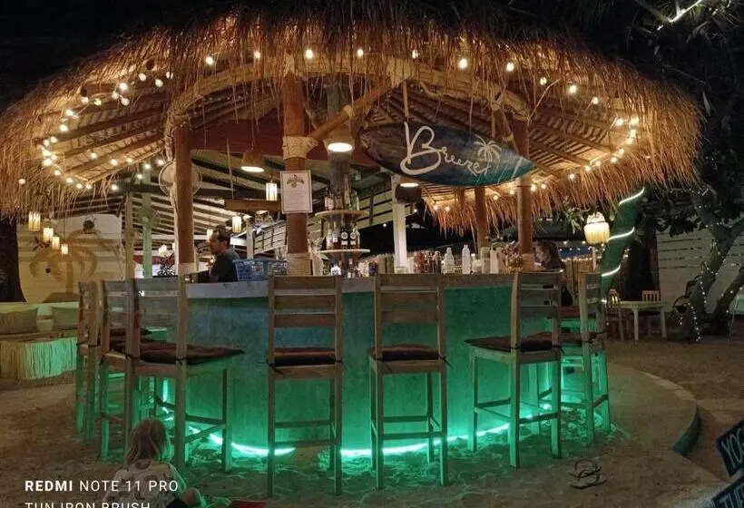 ホテル Breeze Bungalows