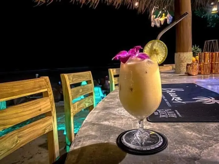 ホテル Breeze Bungalows