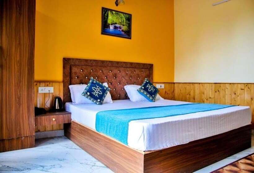 Hotelli Cafe Saffron & Cottages