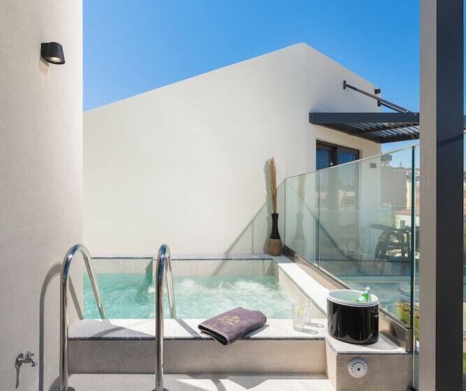 בית מלון כפרי Elia Agia Marina Resort