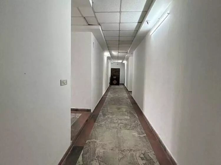 ホテル Khanak Inn