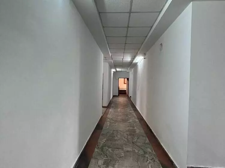 ホテル Khanak Inn