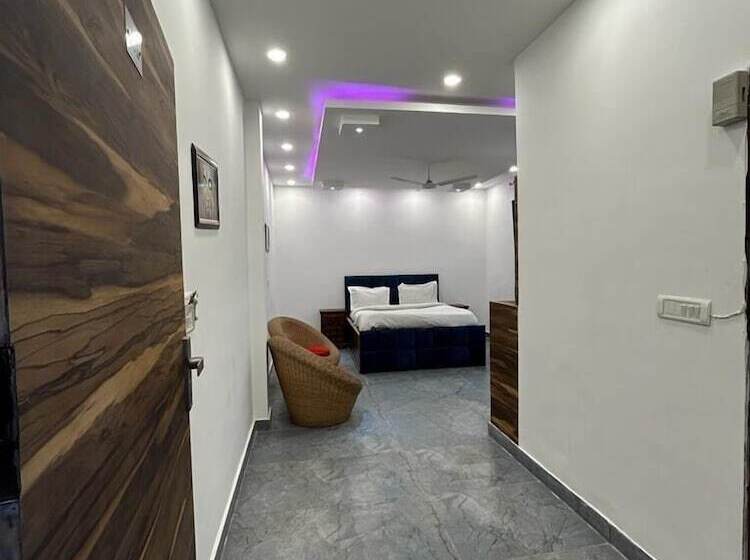 בית מלון כפרי Khanak Inn