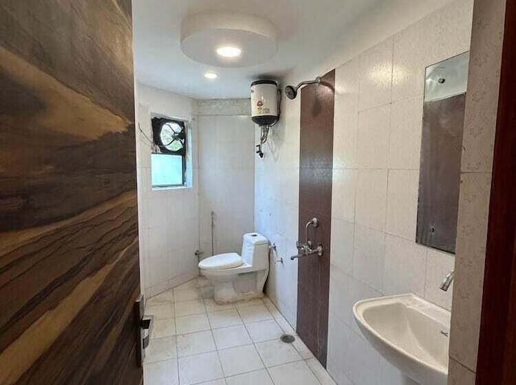 בית מלון כפרי Khanak Inn