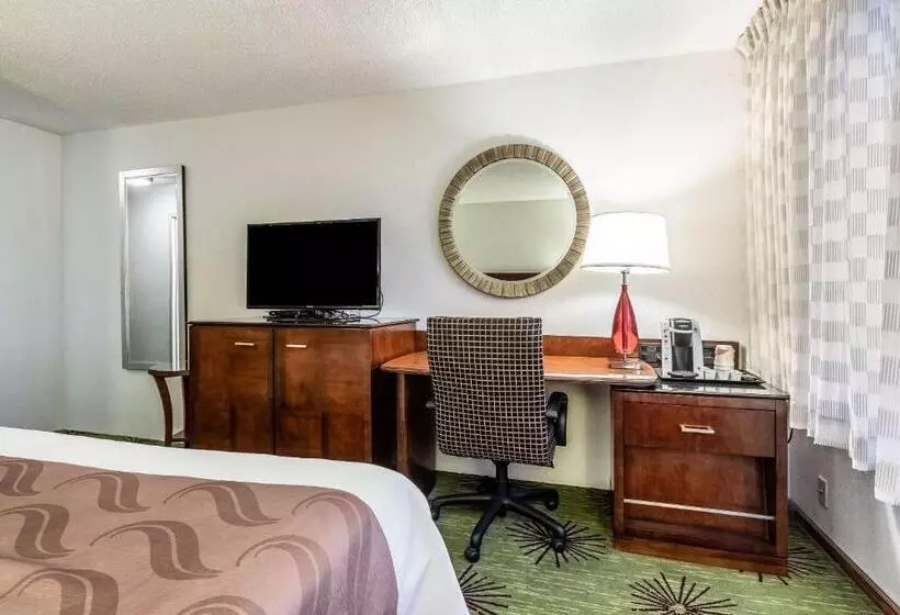 ホテル Quality Inn & Suites