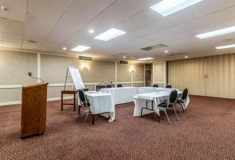 ホテル Quality Inn & Suites