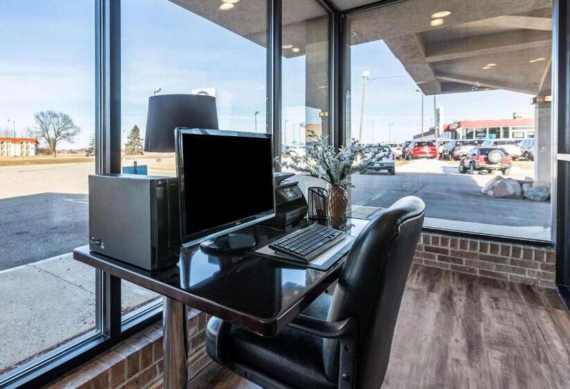 فندق Quality Inn & Suites