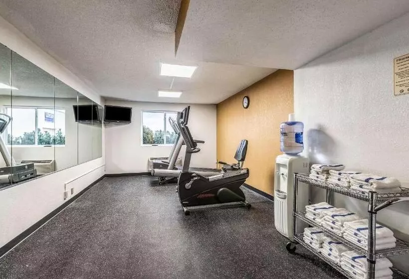 ホテル Quality Inn & Suites