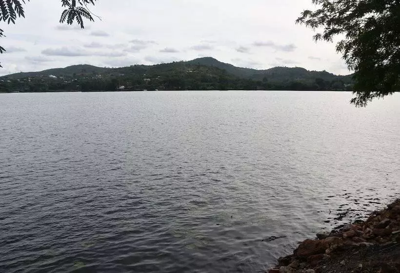 ホテル Raffin Royal Lodge