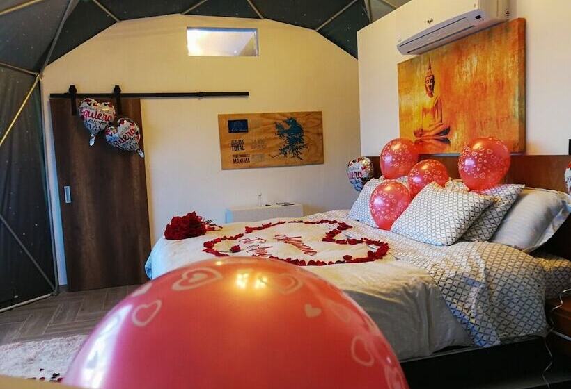 Hotel White Domes Glamping