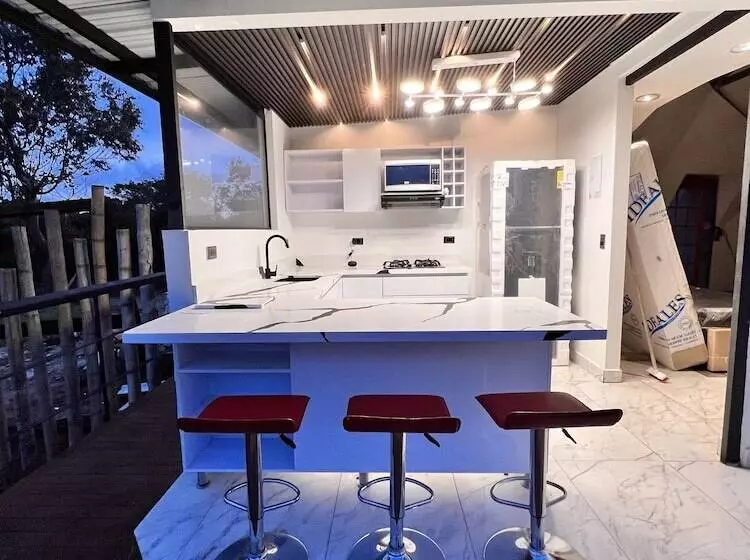 Hotelli White Domes Glamping