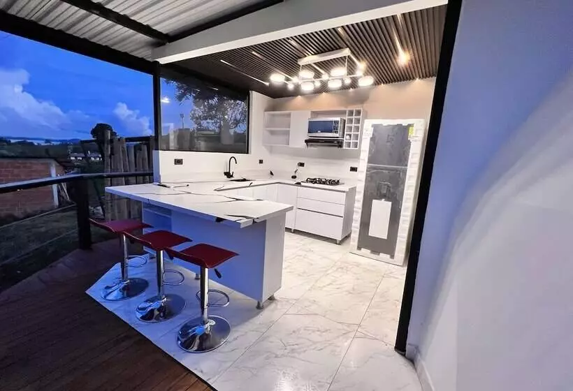 Hotelli White Domes Glamping