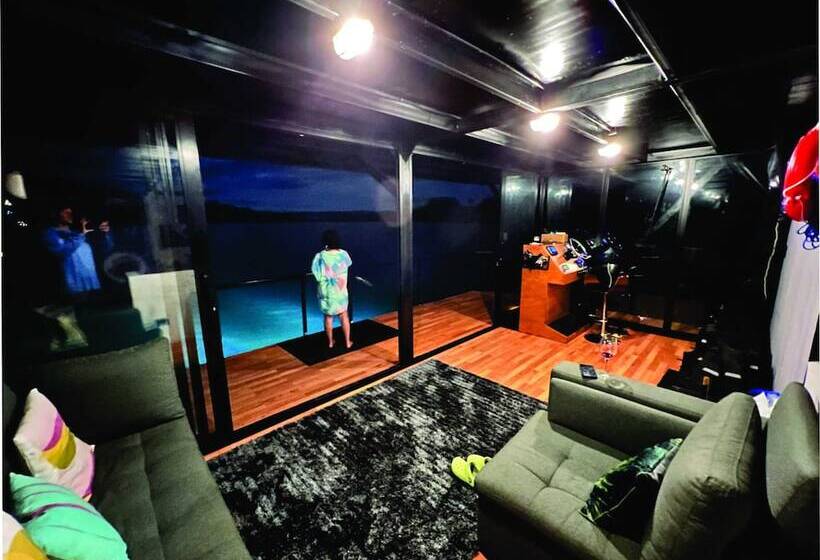 Hotel White Domes Glamping