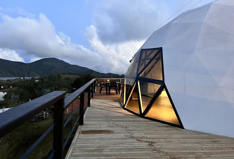 Hotel White Domes Glamping