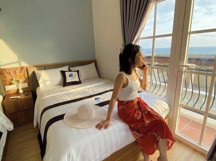 La Palma Hotel & Spa Sunset Town Phu Quoc