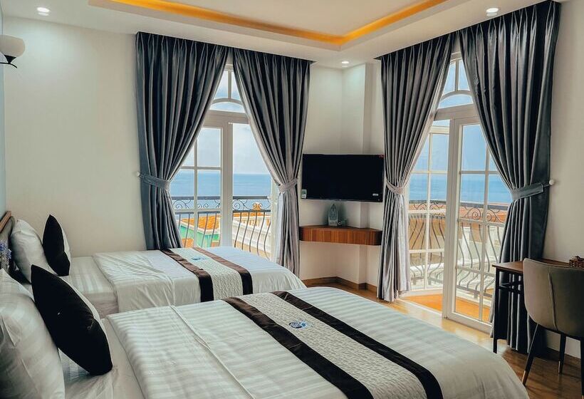 La Palma Hotel & Spa Sunset Town Phu Quoc