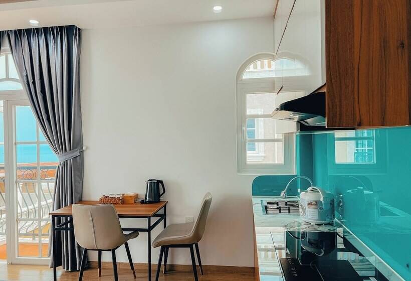 La Palma Hotel & Spa Sunset Town Phu Quoc