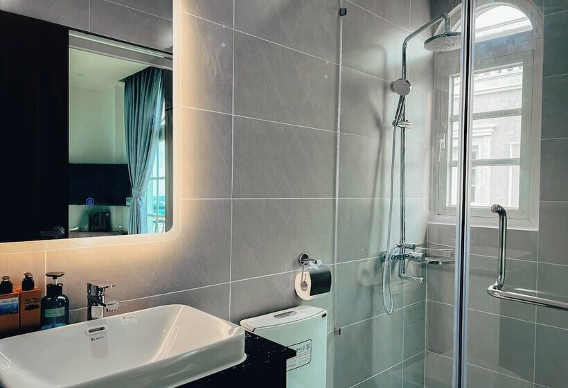 La Palma Hotel & Spa Sunset Town Phu Quoc