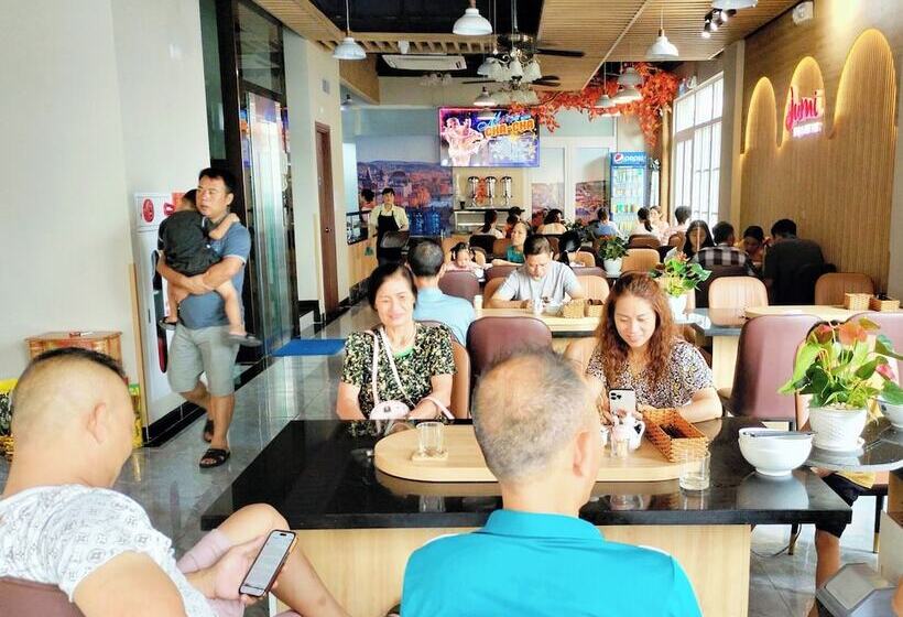 La Palma Hotel & Spa Sunset Town Phu Quoc