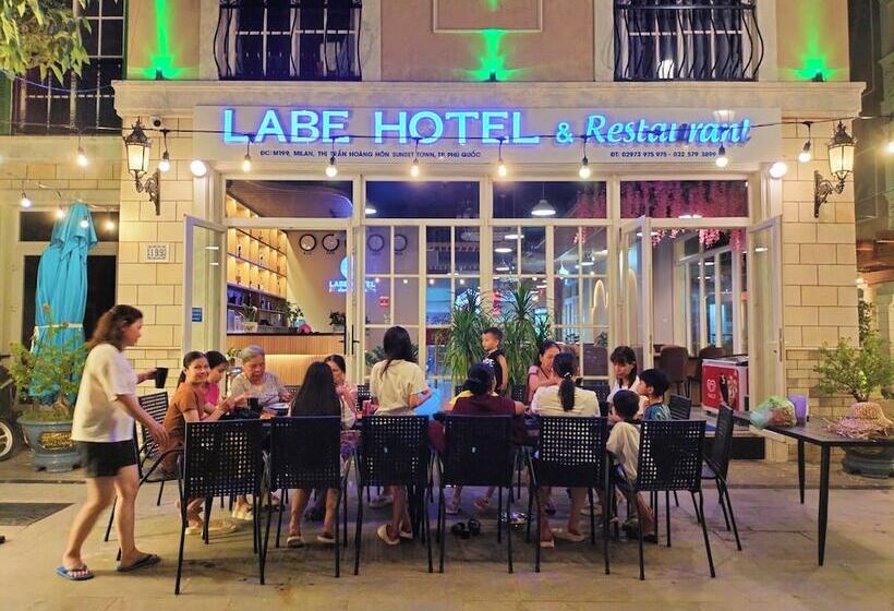 La Palma Hotel & Spa Sunset Town Phu Quoc