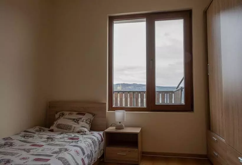ペンション Guest House Viki