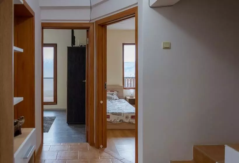 ペンション Guest House Viki