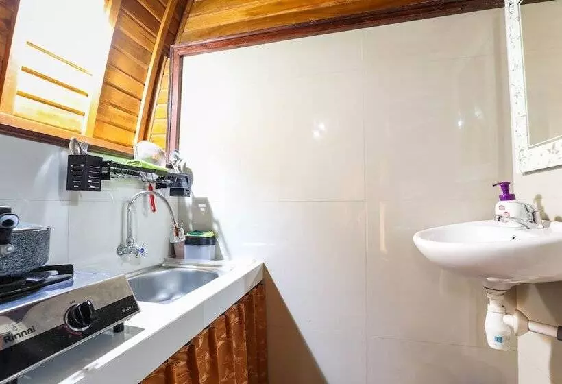 ペンション The Polumb Garden Bedugul