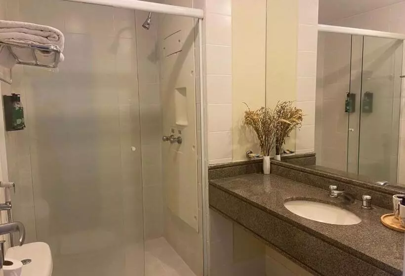 Quarto Em Hotel Pertinho Do Aeroporto De Congonhas   H2208