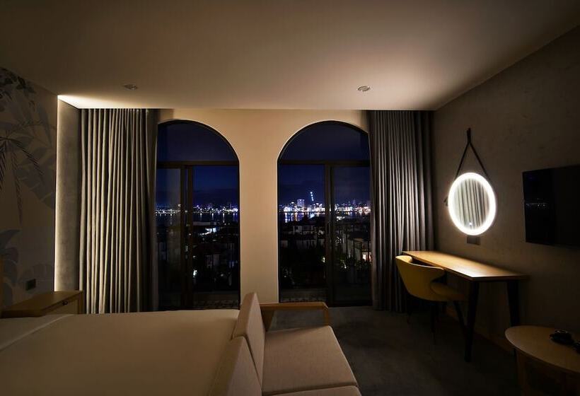 Shi House By Haviland