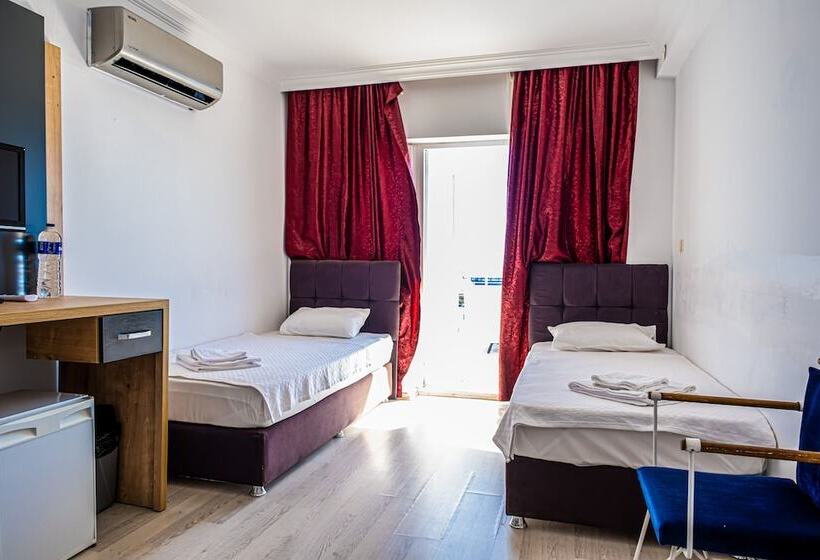 تختخواب و صبحانه Akçay Pier Hotel & Beach