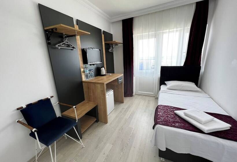 تختخواب و صبحانه Akçay Pier Hotel & Beach