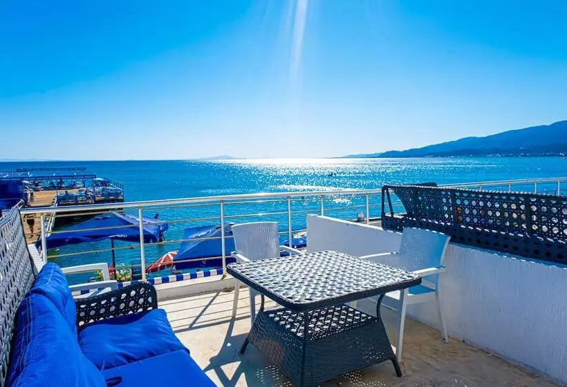 Aamiaismajoitus (B&B) Akçay Pier Hotel & Beach