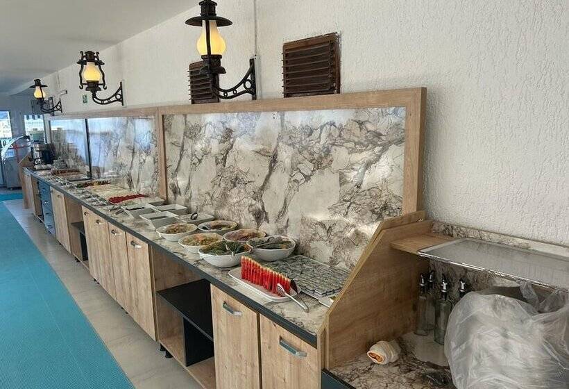 تختخواب و صبحانه Akçay Pier Hotel & Beach