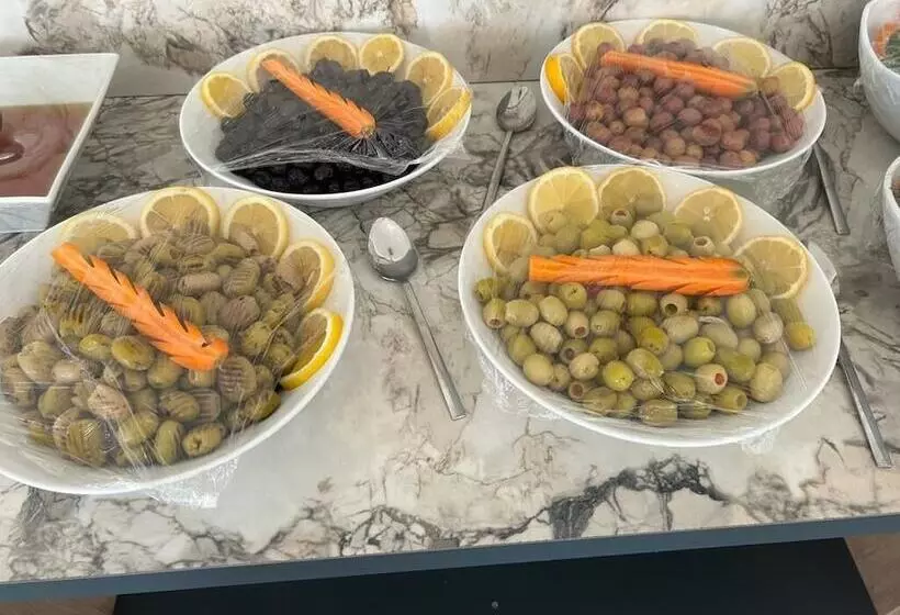 Aamiaismajoitus (B&B) Akçay Pier Hotel & Beach