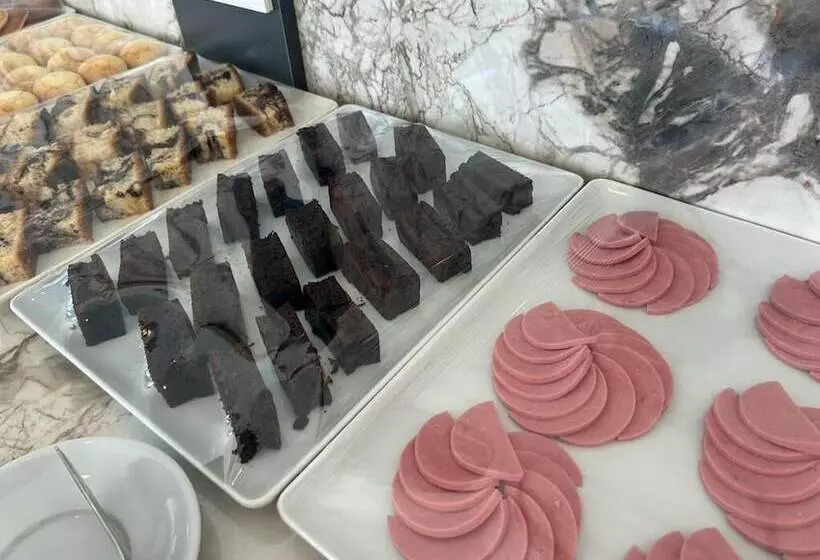 Aamiaismajoitus (B&B) Akçay Pier Hotel & Beach