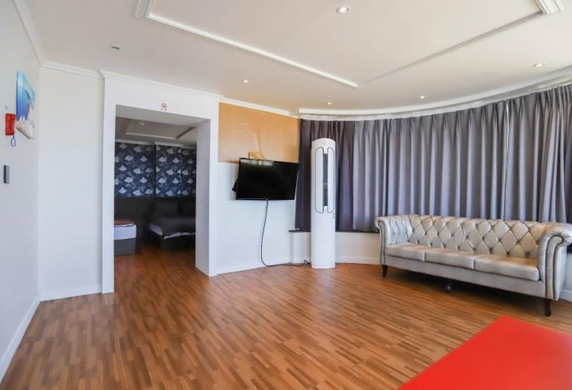 Donghae Cheonjabong Beach Pension