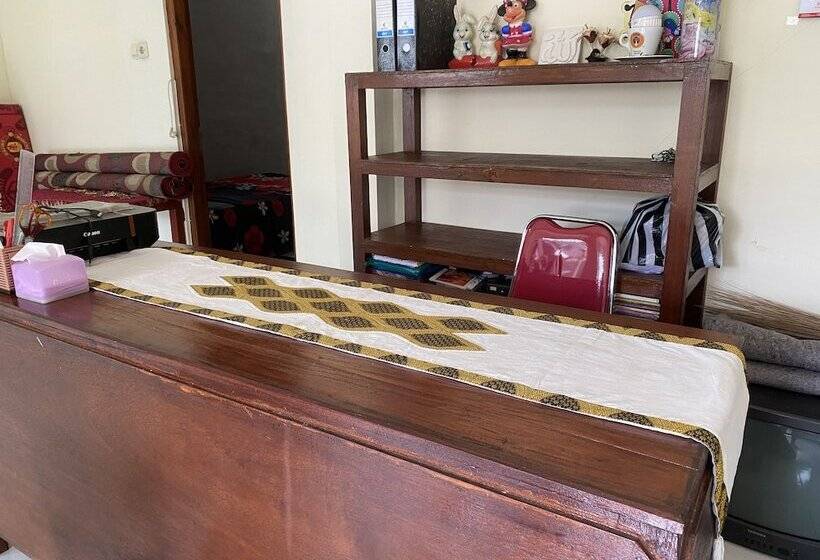 בית מלון כפרי Homestay Sutrisno