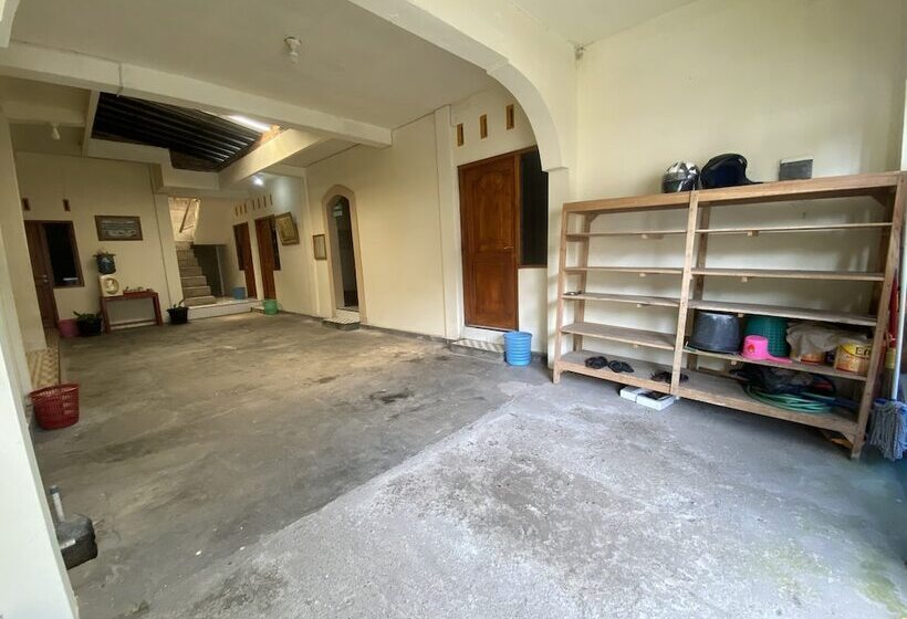 בית מלון כפרי Homestay Sutrisno