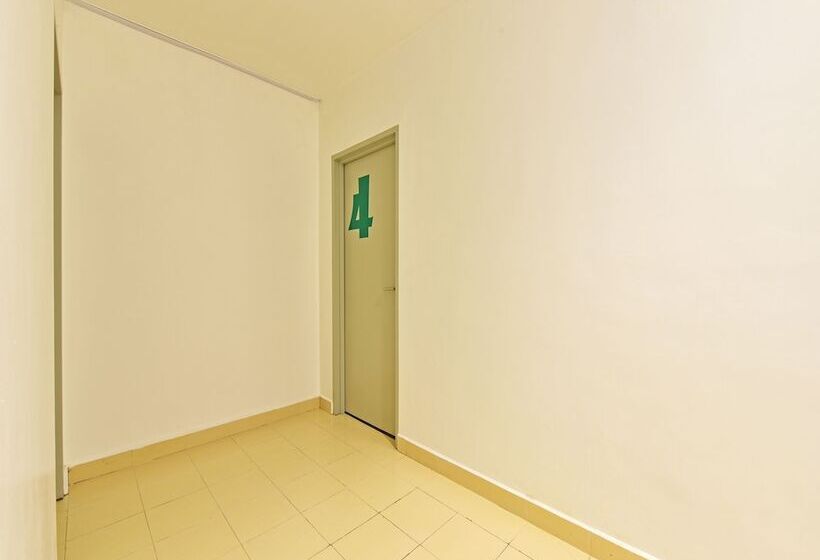 호텔 Capital O 90882 Padi