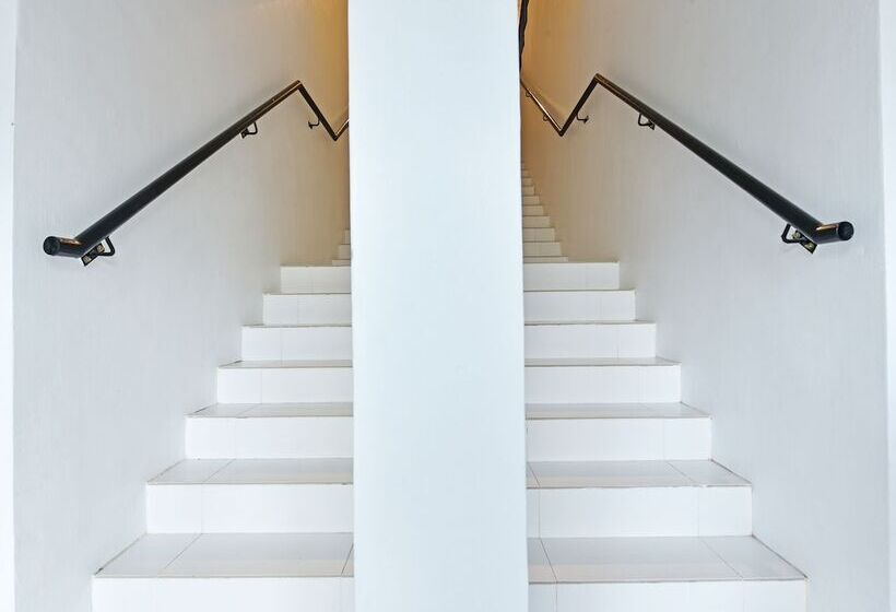 호텔 Capital O 90882 Padi