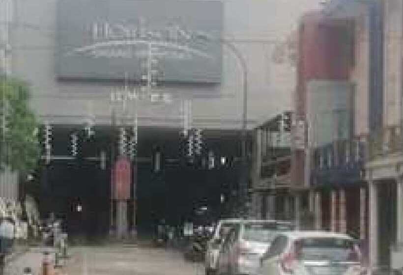 בית מלון כפרי Express O 91902 Heaven's Room