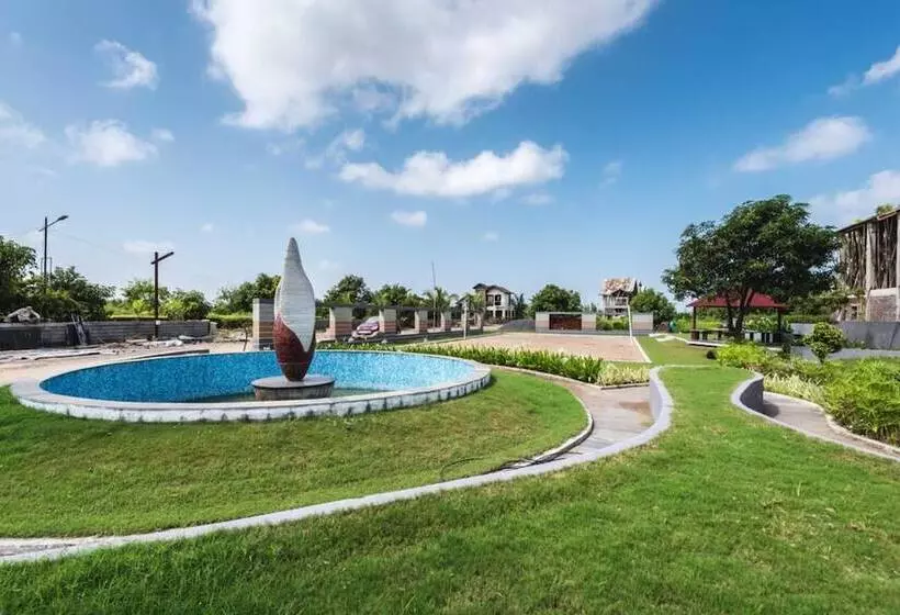 Hotelli Green Paradise