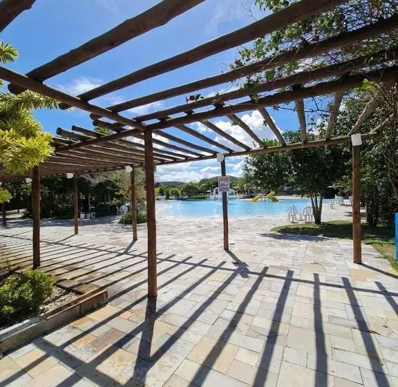 Hotelli Iloa Condomínio Resort Barra De São Miguel, Quarto Em Frente A Piscina