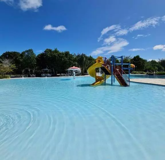 Hotelli Iloa Condomínio Resort Barra De São Miguel, Quarto Em Frente A Piscina