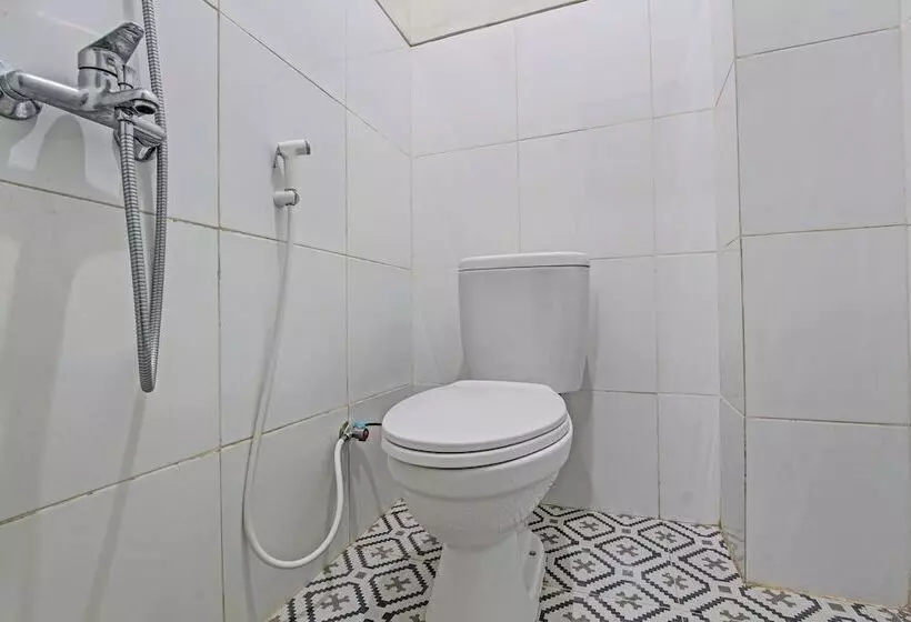 Hotelli Ndalem Pusponyidro By Reddoorz