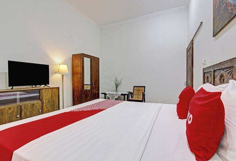 Hotel Ndalem Pusponyidro By Reddoorz