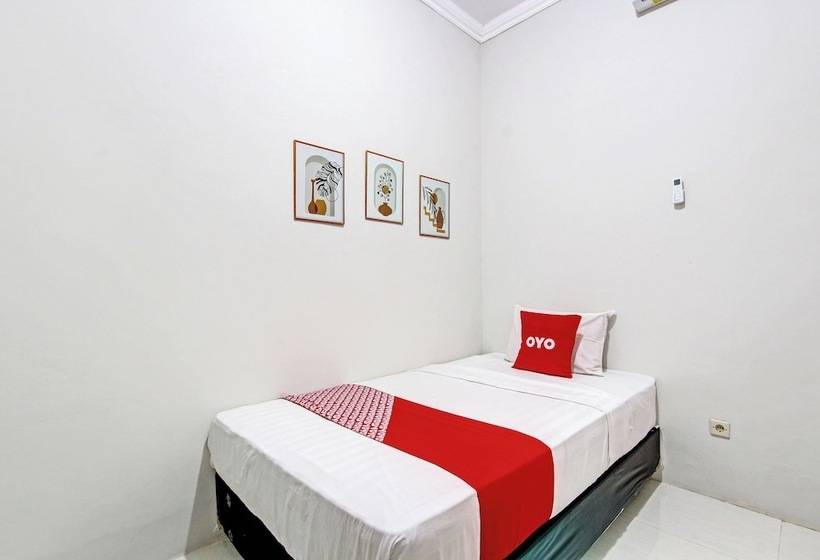 Hotel Ndalem Pusponyidro By Reddoorz