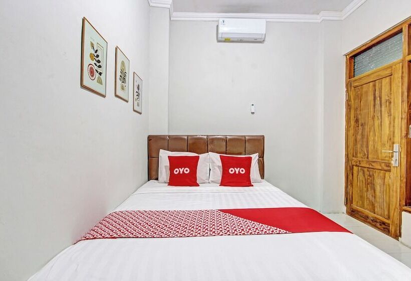 Hotel Ndalem Pusponyidro By Reddoorz