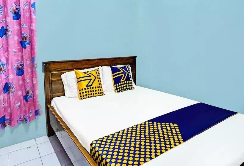 ホテル Sahabat Kost Syariah Pacitan By Oyo