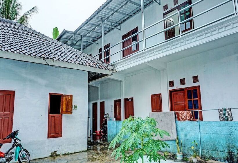 Szálloda Sahabat Kost Syariah Pacitan By Oyo